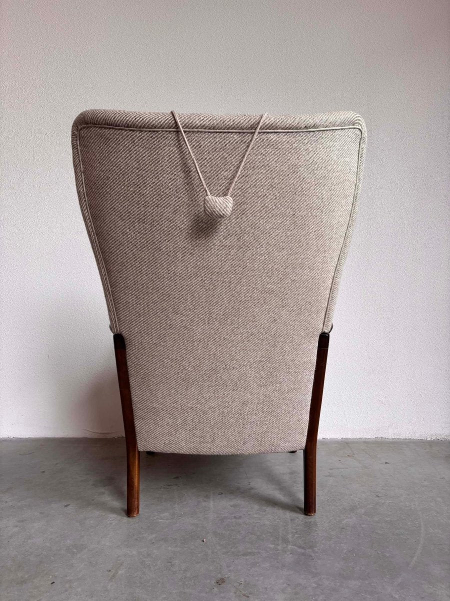 
                  
                    Vintage lounge stoel Fritz Hansen - LOUI.STORE
                  
                