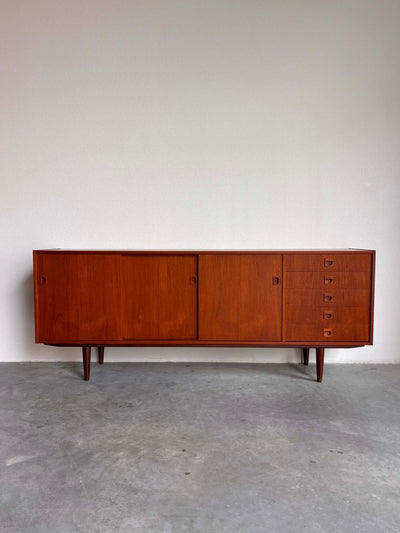 
                  
                    Vintage lowboard 5 lades teak - LOUI.STORE
                  
                