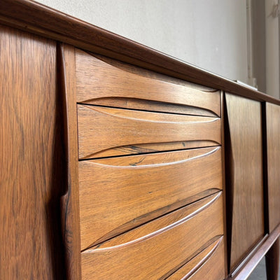 
                  
                    Vintage lowboard Arne Vodder voor Skovby, model 7738 in palissander - LOUI.STORE
                  
                