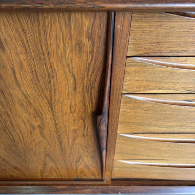 
                  
                    Vintage lowboard Arne Vodder voor Skovby, model 7738 in palissander - LOUI.STORE
                  
                