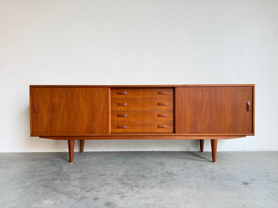 
                  
                    Vintage lowboard Clausen & Søn teak - LOUI
                  
                