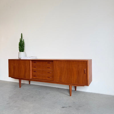 
                  
                    Vintage lowboard Clausen & Søn teak - LOUI
                  
                