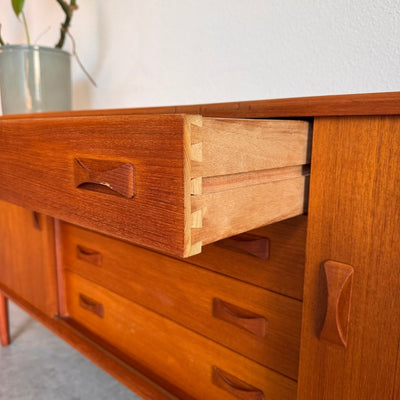 
                  
                    Vintage lowboard Clausen & Son - LOUI.STORE
                  
                