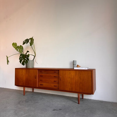 
                  
                    Vintage lowboard Clausen & Son - LOUI.STORE
                  
                