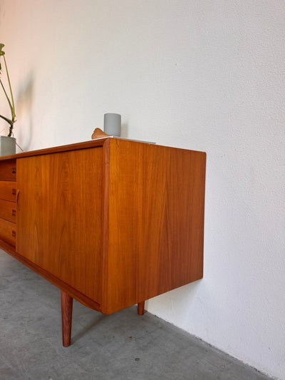 
                  
                    Vintage lowboard Clausen & Son - LOUI.STORE
                  
                