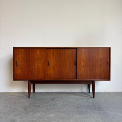 
                  
                    Vintage lowboard elegant frame teak - LOUI.STORE
                  
                