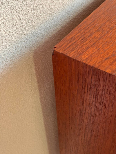 
                  
                    Vintage lowboard EW Bach 3 schuifdeuren - LOUI.STORE
                  
                