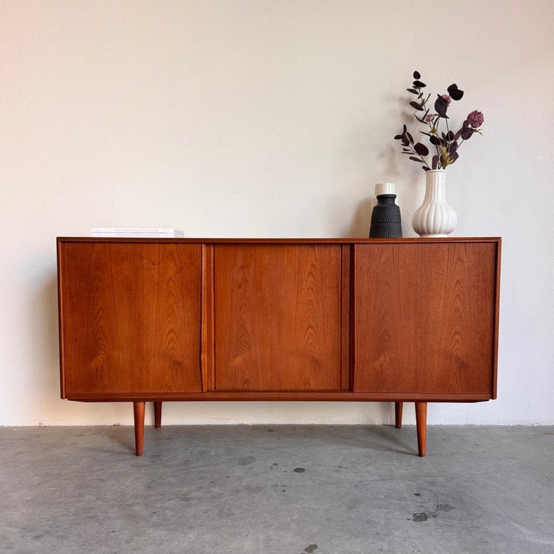 Vintage lowboard EW Bach 3 schuifdeuren - LOUI.STORE