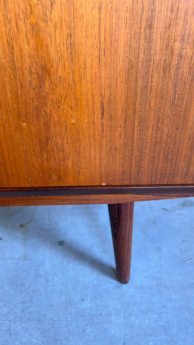 
                  
                    Vintage lowboard palissander - LOUI.STORE
                  
                