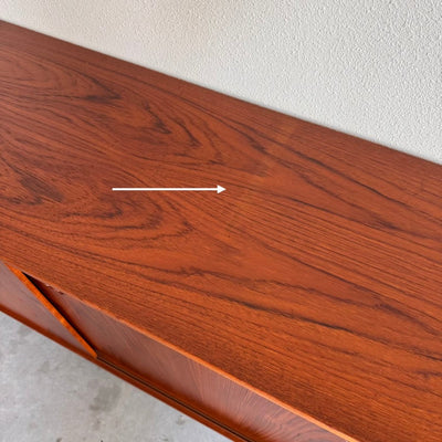 
                  
                    Vintage lowboard teak 3 schuifdeuren - LOUI
                  
                