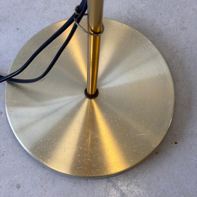 
                  
                    Vintage messing vloerlamp 2 koppig - LOUI.STORE
                  
                