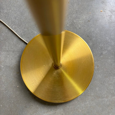 
                  
                    Vintage messing vloerlamp Carl Thore - LOUI.STORE
                  
                