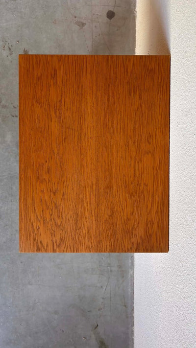 
                  
                    Vintage nachtkastje eiken lade - LOUI.STORE
                  
                