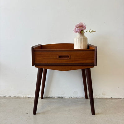Vintage nachtkastje teak met lade - LOUI