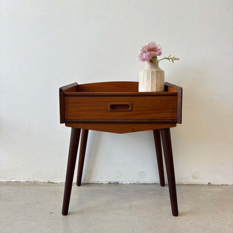 Vintage nachtkastje teak met lade - LOUI
