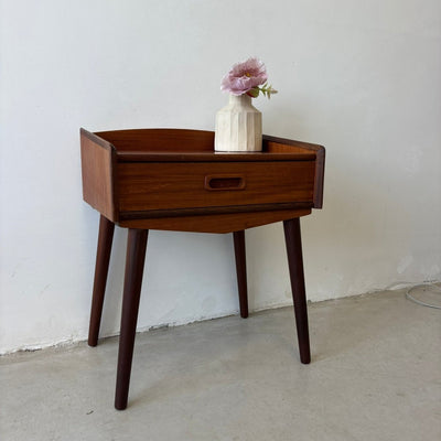 Vintage nachtkastje teak met lade - LOUI