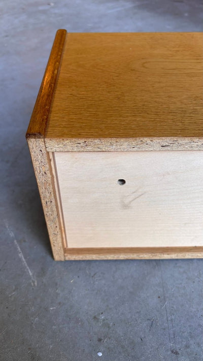 
                  
                    Vintage nachtkastjes zwevend eiken - LOUI.STORE
                  
                