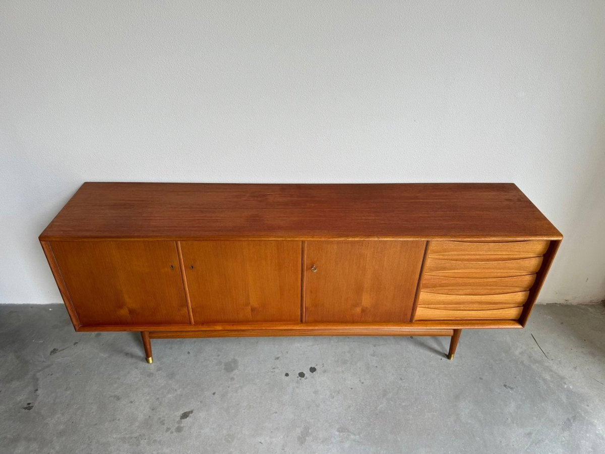 
                  
                    Vintage Noors lowboard Sven Andersen - LOUI.STORE
                  
                