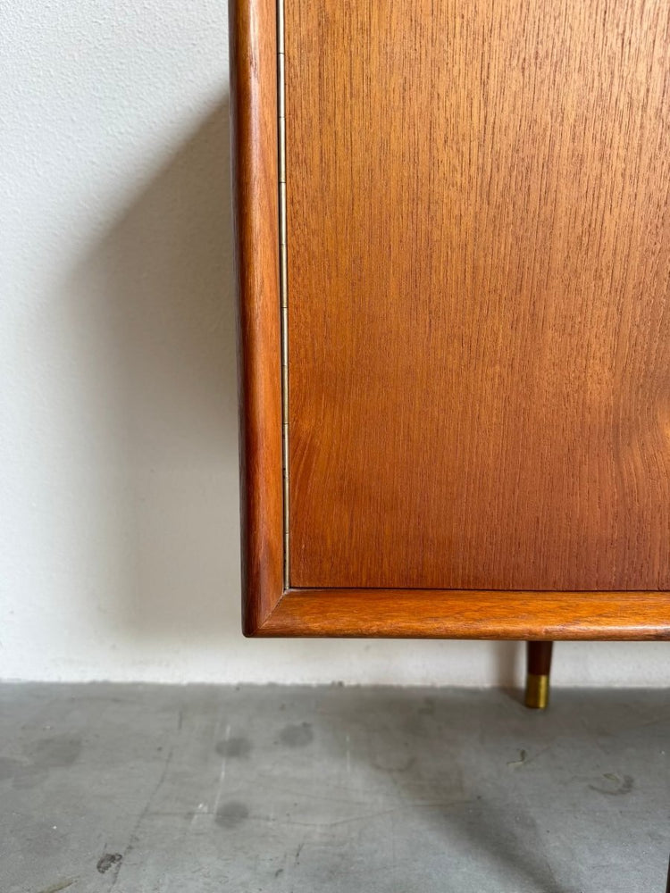 
                  
                    Vintage Noors lowboard Sven Andersen - LOUI.STORE
                  
                