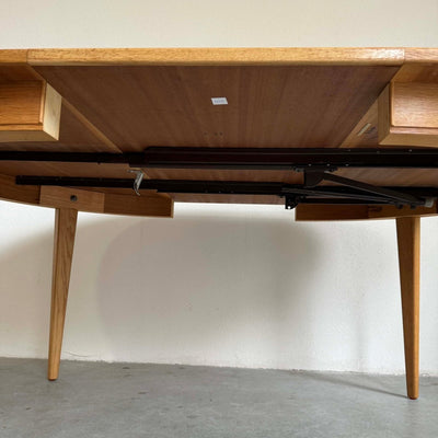 
                  
                    Vintage Omann Junior eettafel eiken - LOUI.STORE
                  
                