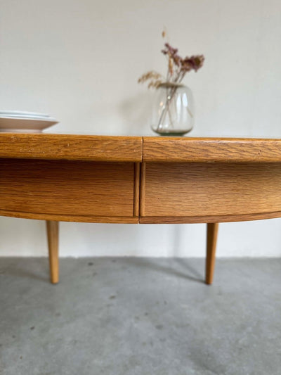 
                  
                    Vintage Omann Junior eettafel eiken - LOUI.STORE
                  
                