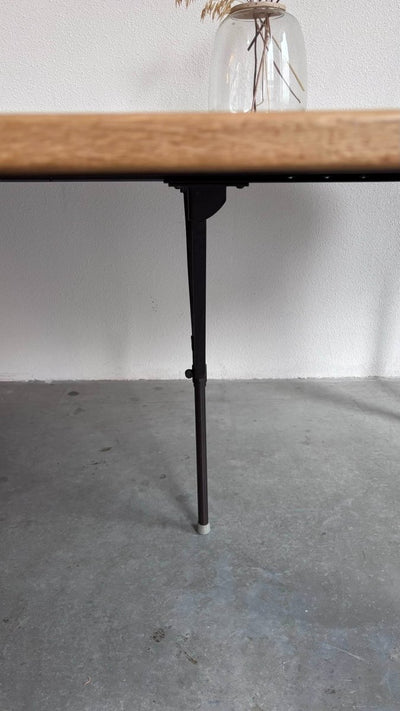 
                  
                    Vintage Omann Junior eettafel eiken - LOUI.STORE
                  
                
