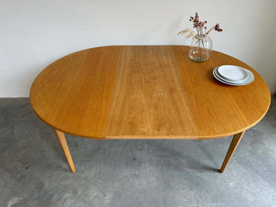 
                  
                    Vintage Omann Junior eettafel eiken - LOUI.STORE
                  
                