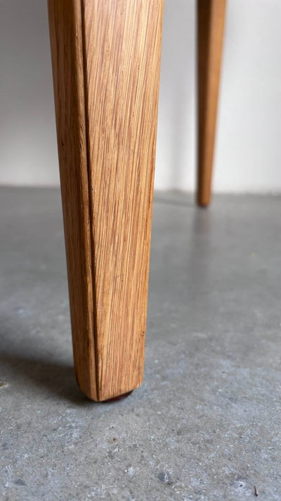 
                  
                    Vintage Omann Junior eettafel eiken - LOUI.STORE
                  
                