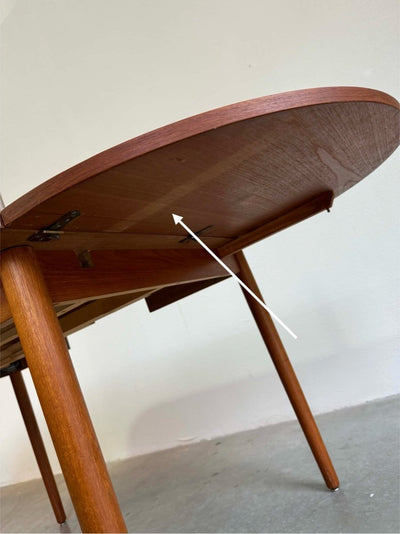 
                  
                    Vintage ovale uitschuifbare eettafel teak - LOUI.STORE
                  
                