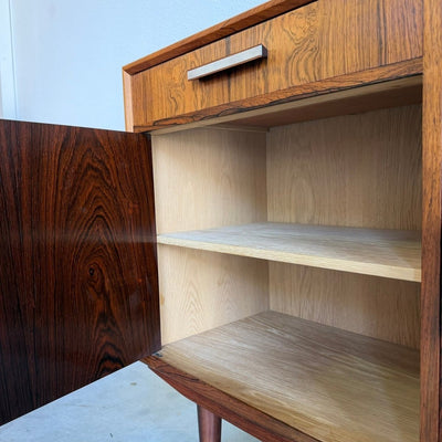 
                  
                    Vintage palissander sideboard met lades en deurtjes - LOUI
                  
                