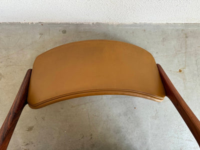 
                  
                    Vintage palissander skai stoelen Erik Buch (4) - LOUI.STORE
                  
                