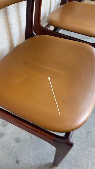 
                  
                    Vintage palissander skai stoelen Erik Buch (4) - LOUI.STORE
                  
                