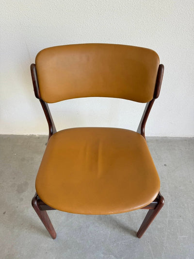 
                  
                    Vintage palissander skai stoelen Erik Buch (4) - LOUI.STORE
                  
                