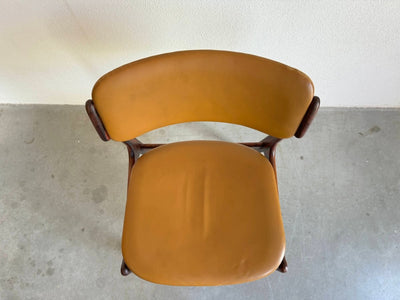 
                  
                    Vintage palissander skai stoelen Erik Buch (4) - LOUI.STORE
                  
                