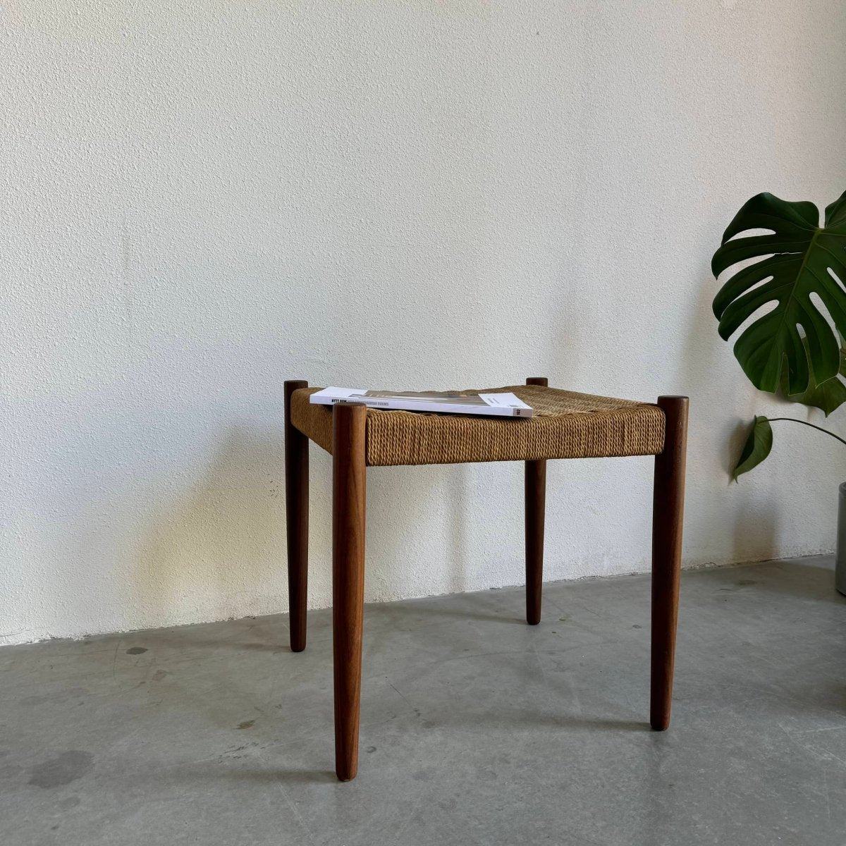 
                  
                    Vintage papercord kruk - LOUI.STORE
                  
                