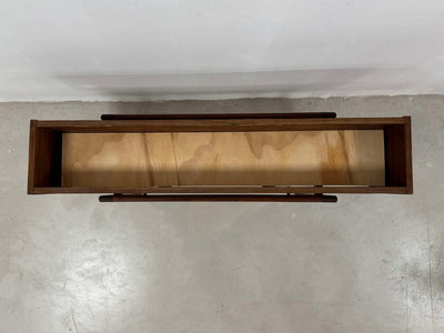 
                  
                    Vintage plantenbak teak - LOUI.STORE
                  
                