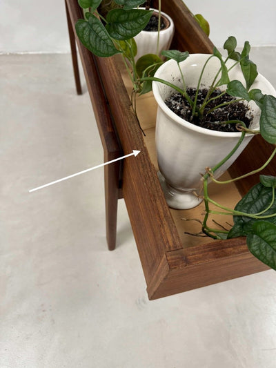 
                  
                    Vintage plantenbak teak - LOUI.STORE
                  
                