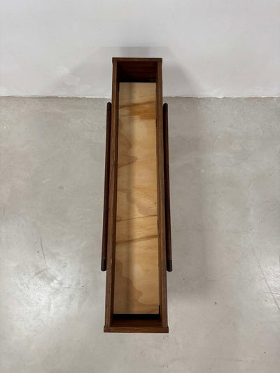 
                  
                    Vintage plantenbak teak - LOUI.STORE
                  
                