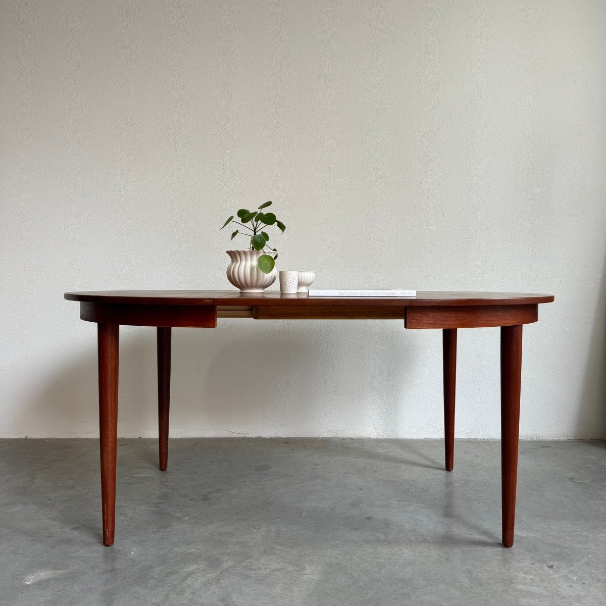 
                  
                    Vintage ronde eettafel teak Skovmand & Andersen - LOUI.STORE
                  
                