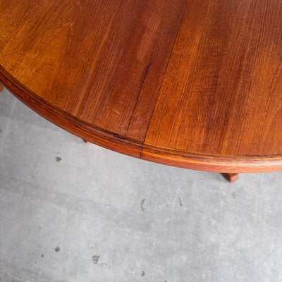 
                  
                    Vintage ronde eettafel uitschuifbaar teak - LOUI
                  
                