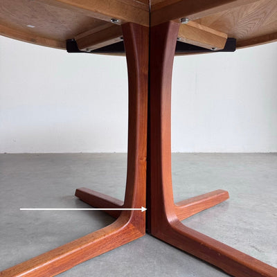 
                  
                    Vintage ronde eettafel uitschuifbaar teak - LOUI
                  
                