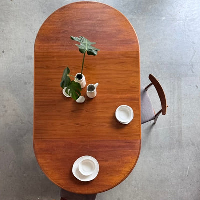 
                  
                    Vintage ronde eettafel uitschuifbaar teak - LOUI
                  
                