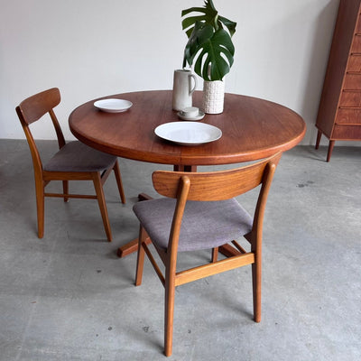 
                  
                    Vintage ronde eettafel uitschuifbaar teak - LOUI
                  
                