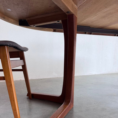 
                  
                    Vintage ronde eettafel uitschuifbaar teak - LOUI
                  
                
