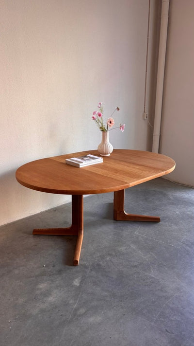 
                  
                    Vintage ronde uitschuifbare eettafel eiken - LOUI.STORE
                  
                