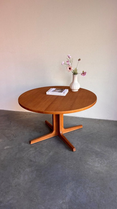 
                  
                    Vintage ronde uitschuifbare eettafel eiken - LOUI.STORE
                  
                