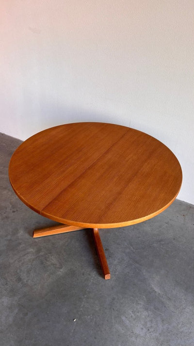 
                  
                    Vintage ronde uitschuifbare eettafel eiken - LOUI.STORE
                  
                