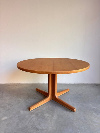 
                  
                    Vintage ronde uitschuifbare eettafel eiken - LOUI.STORE
                  
                