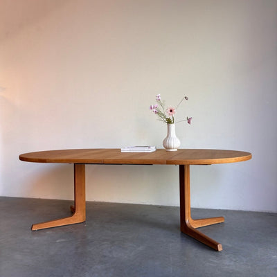 
                  
                    Vintage ronde uitschuifbare eettafel eiken - LOUI.STORE
                  
                