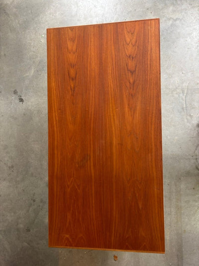 
                  
                    Vintage ruim bureau teak 7 lades - LOUI.STORE
                  
                